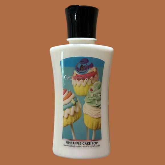 GooseCreek Pineapple Cake Pop Soothing Body Lotion - Picture 1 of 2